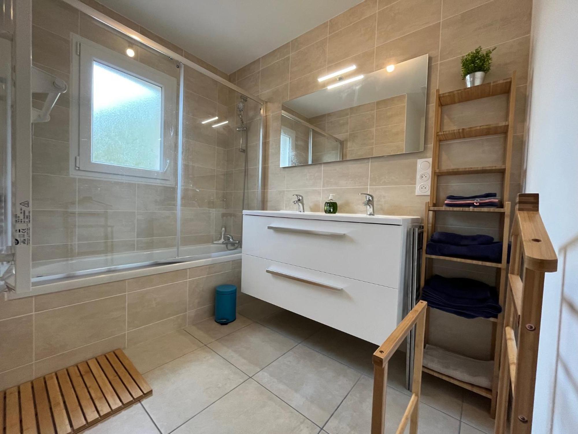 Maison T4 Cosy + Jardin Leyment エクステリア 写真